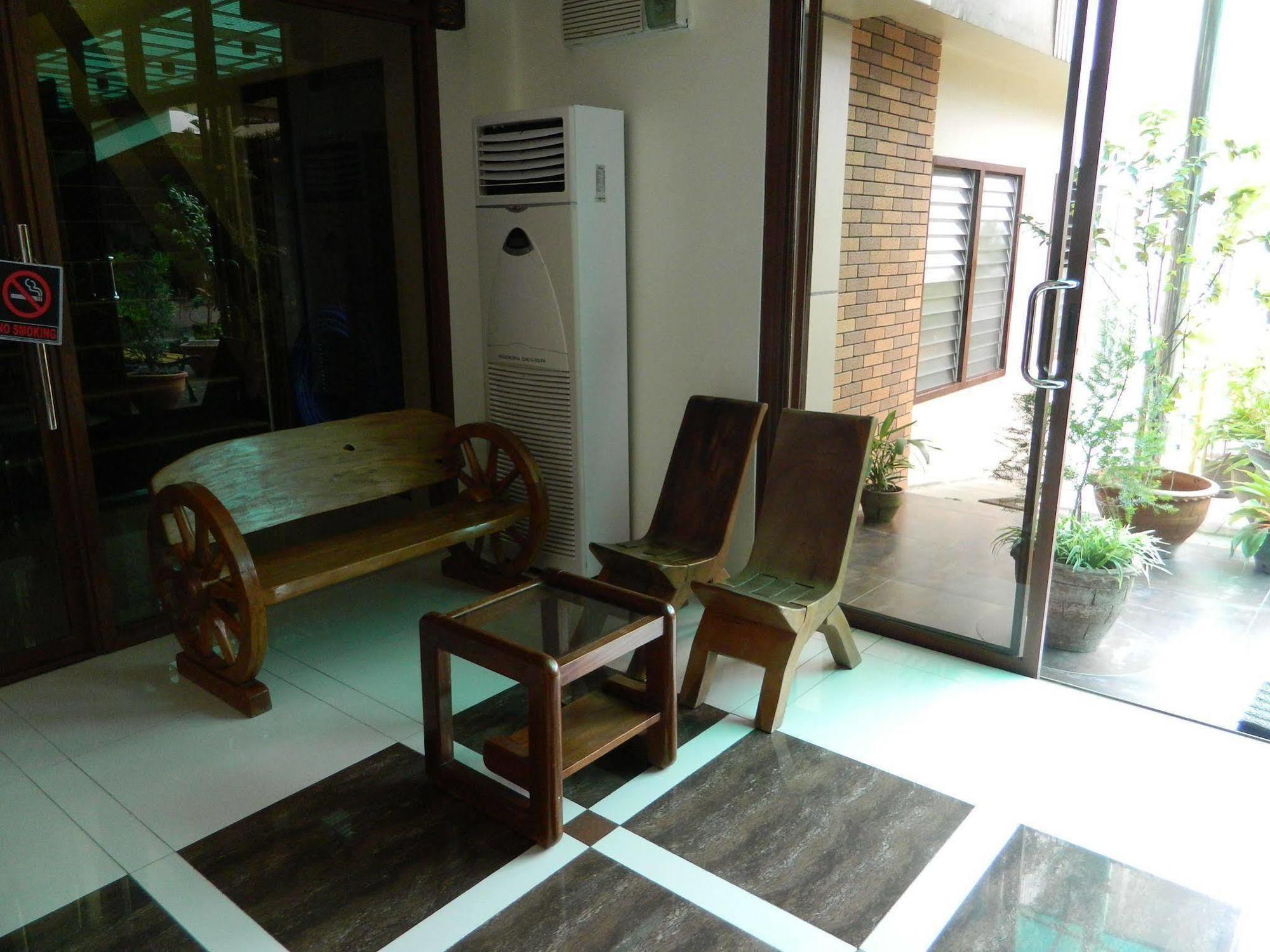 Hotel Qanaq Davao Stadt Exterior foto